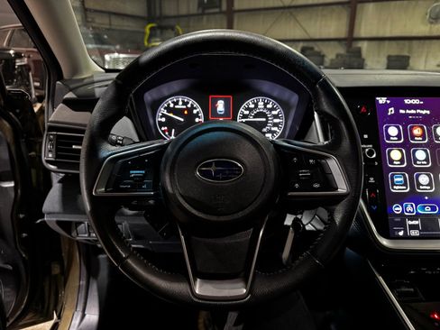 Used 2022 Subaru Outback Premium image 31