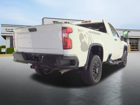 Used 2025 Chevrolet Silverado 2500 W/T AWD/4WD image 2