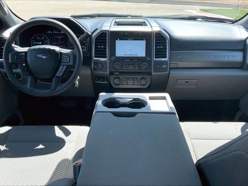 Used 2018 Ford F250 XLT w/ XLT Premium Package image 15