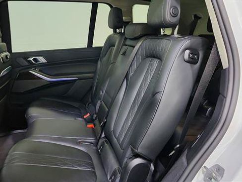 Used 2026 BMW X7 xDrive40i AWD/4WD image 23
