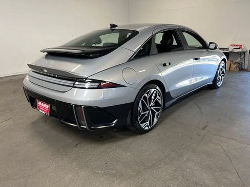Used 2025 Hyundai Ioniq 6 SEL RWD image 3