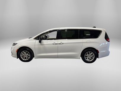 Used 2024 Chrysler Pacifica Touring-L