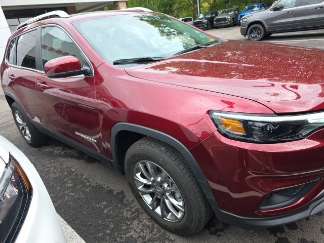 Used 2019 Jeep Cherokee Latitude Plus AWD/4WD image 11