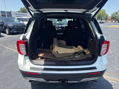 Used 2024 Ford Explorer King Ranch w/ Technology Package AWD/4WD image 13