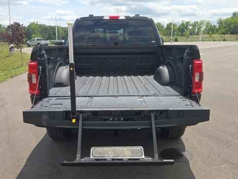 Used 2023 Ford F150 XLT AWD/4WD image 11