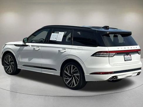 Used 2025 Lincoln Aviator Black Label w/ Black Label Special Edition image 4