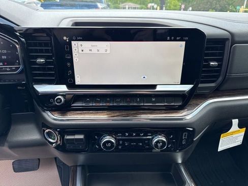 Used 2024 GMC Sierra 1500 Elevation w/ Elevation Premium Package AWD/4WD image 14