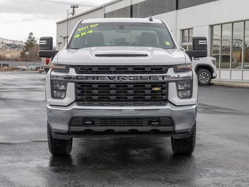 Used 2021 Chevrolet Silverado 2500 LT image 2