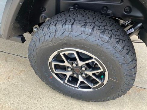 New 2026 Jeep Wrangler Unlimited Rubicon AWD/4WD image 28