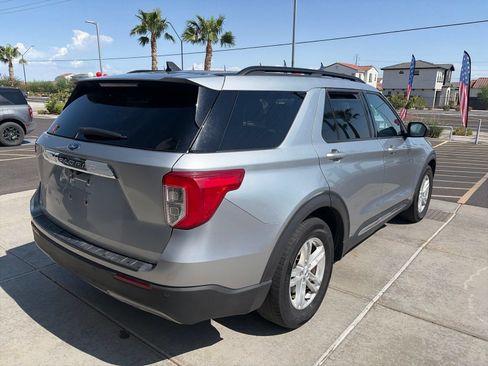 Used 2023 Ford Explorer XLT w/ Equipment Group 202A RWD image 5