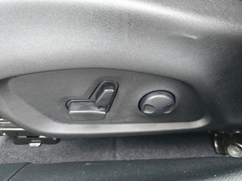 Used 2024 Jeep Compass Limited image 25