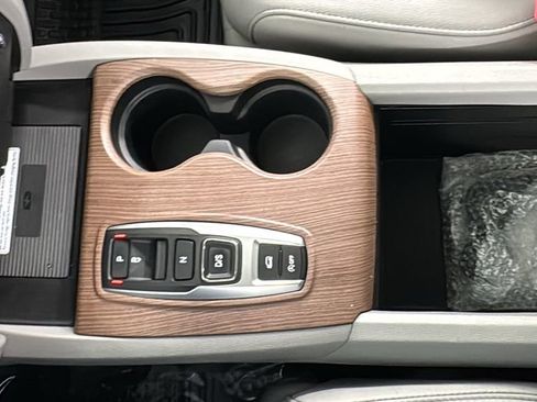 Used 2022 Honda Pilot Elite image 33