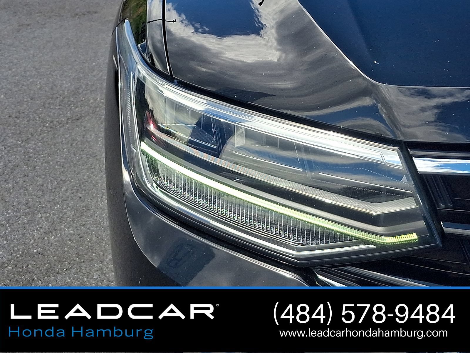 Used 2024 Volkswagen Tiguan SE R-Line AWD/4WD image 10