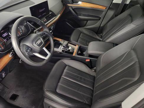Used 2023 Audi Q5 2.0T Premium w/ Convenience Package image 10