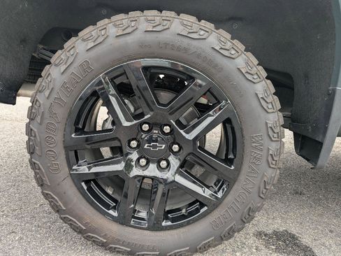 Used 2026 Chevrolet Silverado 1500 LT Trail Boss w/ Protection Package AWD/4WD image 12