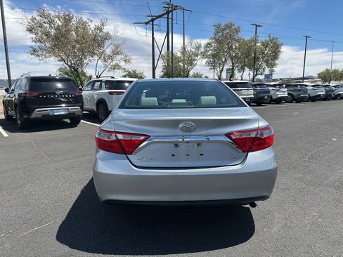 Used 2015 Toyota Camry LE FWD image 5