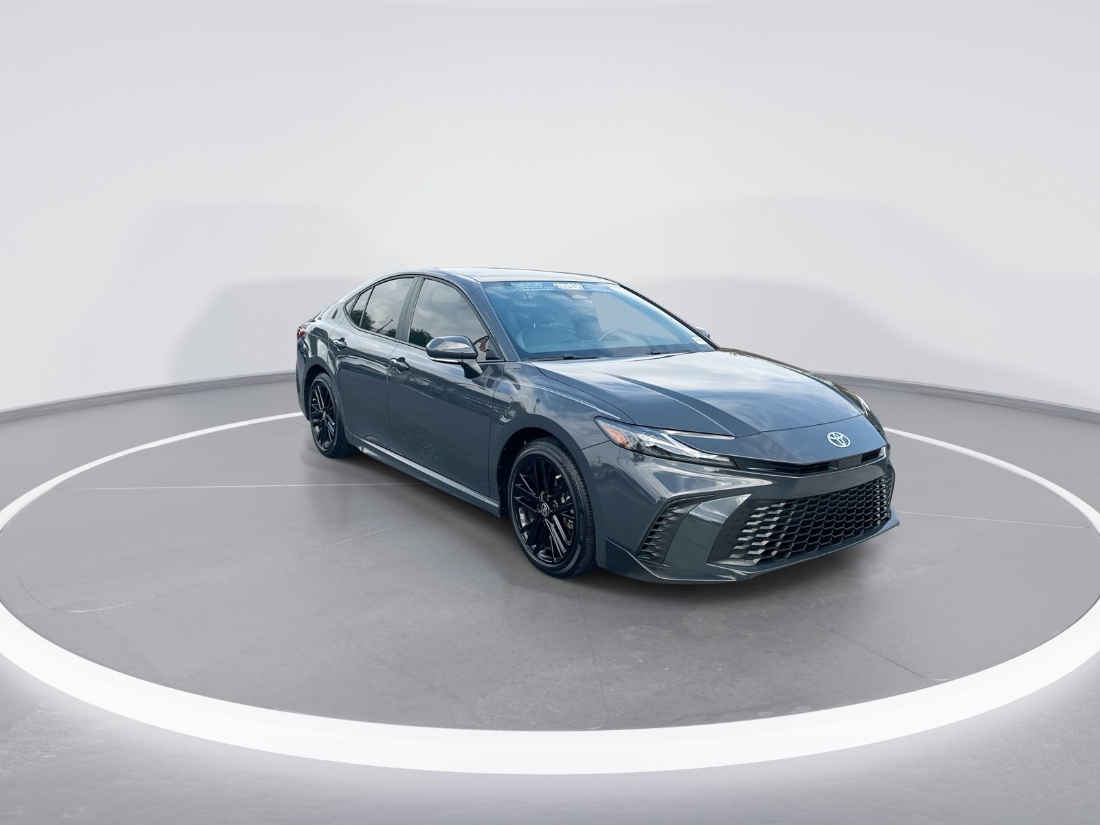 Used 2025 Toyota Camry SE FWD image 2