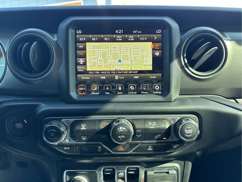 Used 2023 Jeep Wrangler Unlimited w/ 8.4" Radio Group image 15