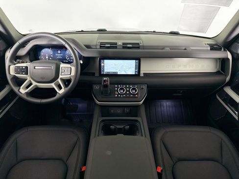 Used 2024 Land Rover Defender 110 SE AWD/4WD image 9