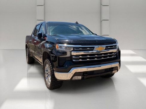 Used 2024 Chevrolet Silverado 1500 LTZ w/ LTZ Premium Package AWD/4WD image 3
