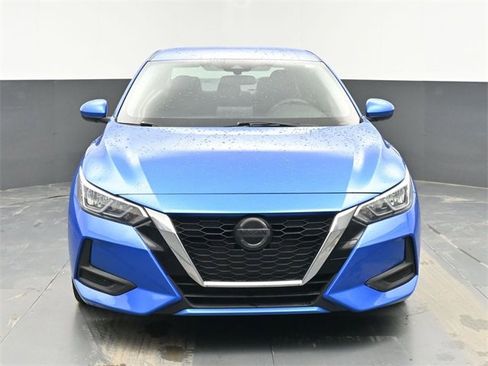 Used 2021 Nissan Sentra SV image 3