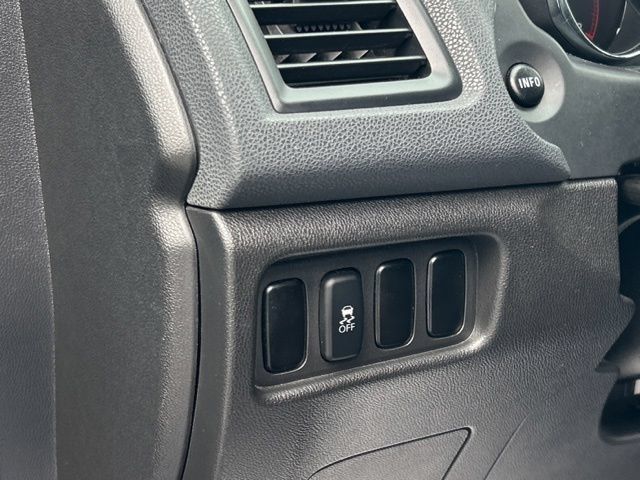 Used 2017 Mitsubishi Outlander Sport SE FWD image 30