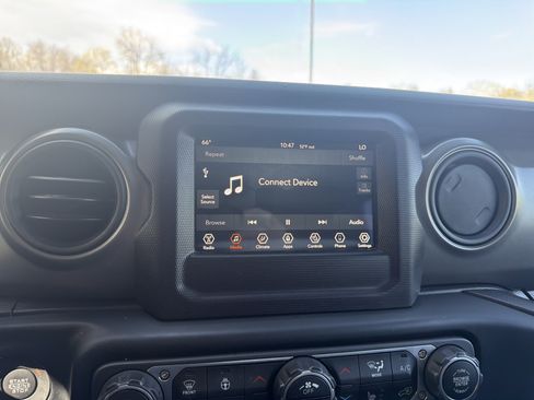 Used 2023 Jeep Wrangler Unlimited Sport AWD/4WD image 25