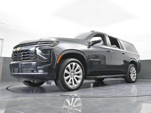 New 2025 Chevrolet Suburban Premier image 59