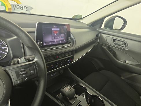 Used 2024 Nissan Rogue S AWD/4WD image 23