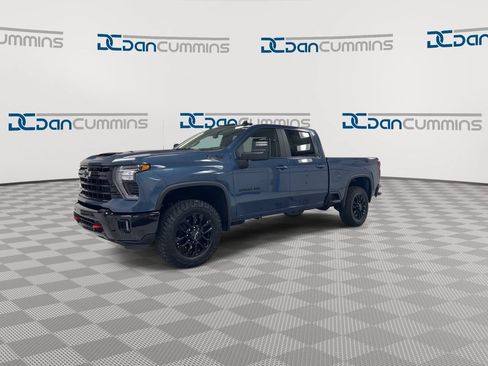 Used 2025 Chevrolet Silverado 2500 LT w/ Trail Boss Package AWD/4WD image 4
