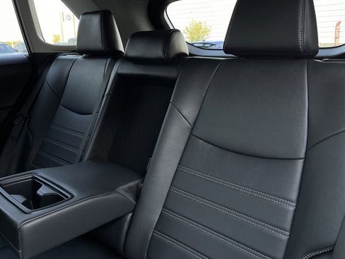 Used 2021 Toyota RAV4 XLE Premium w/ Carpet Mat Package (TMS) image 30
