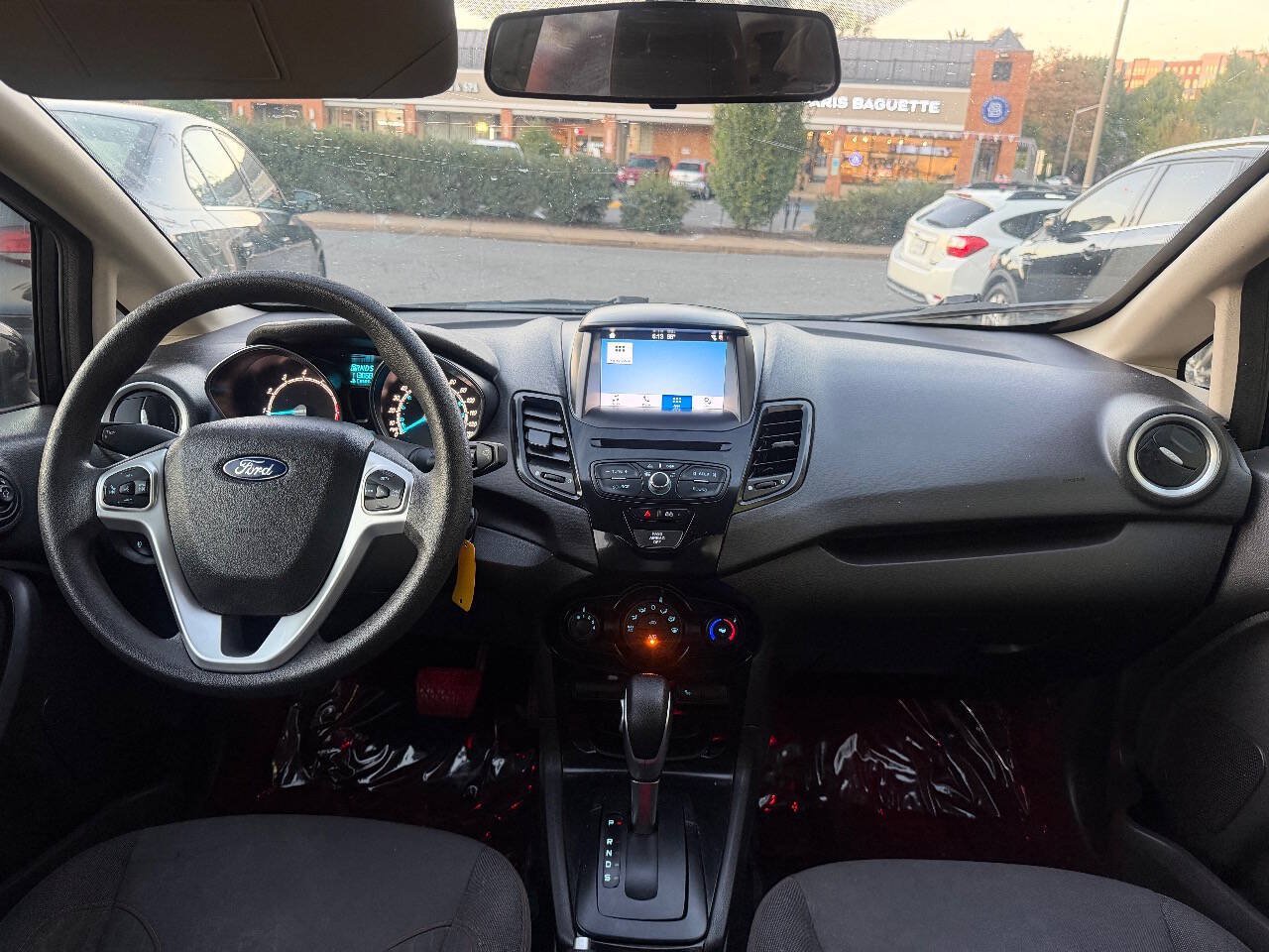Used 2017 Ford Fiesta SE w/ Equipment Group 201A FWD image 19