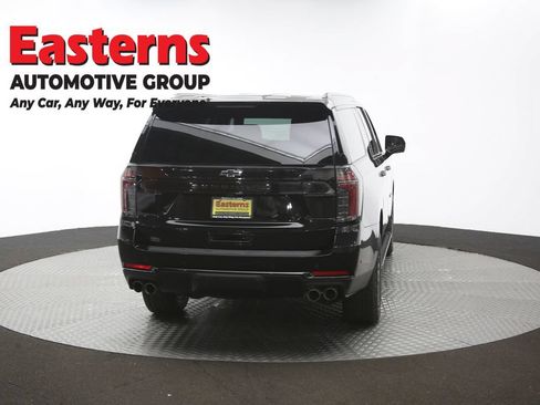 Used 2025 Chevrolet Suburban Z71 AWD/4WD image 41