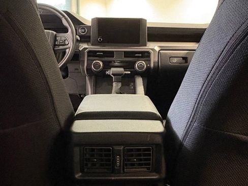 Used 2025 Toyota 4Runner SR5 AWD/4WD image 12