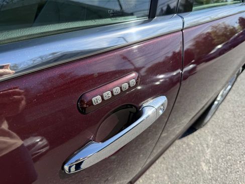 Used 2012 Lincoln MKZ FWD image 19