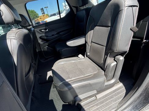 Used 2019 Chevrolet Traverse LT w/ LT Premium Package AWD/4WD image 16