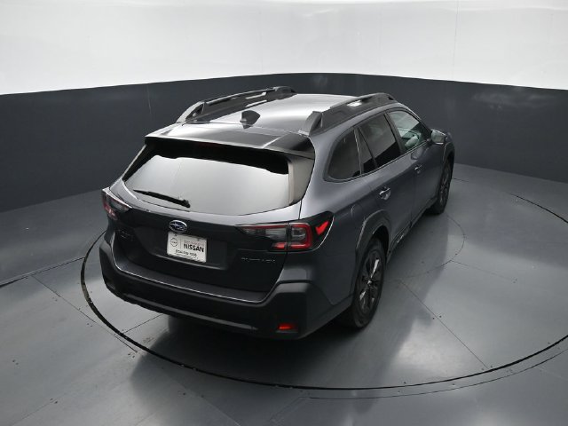 Used 2025 Subaru Outback Onyx Edition AWD/4WD image 30