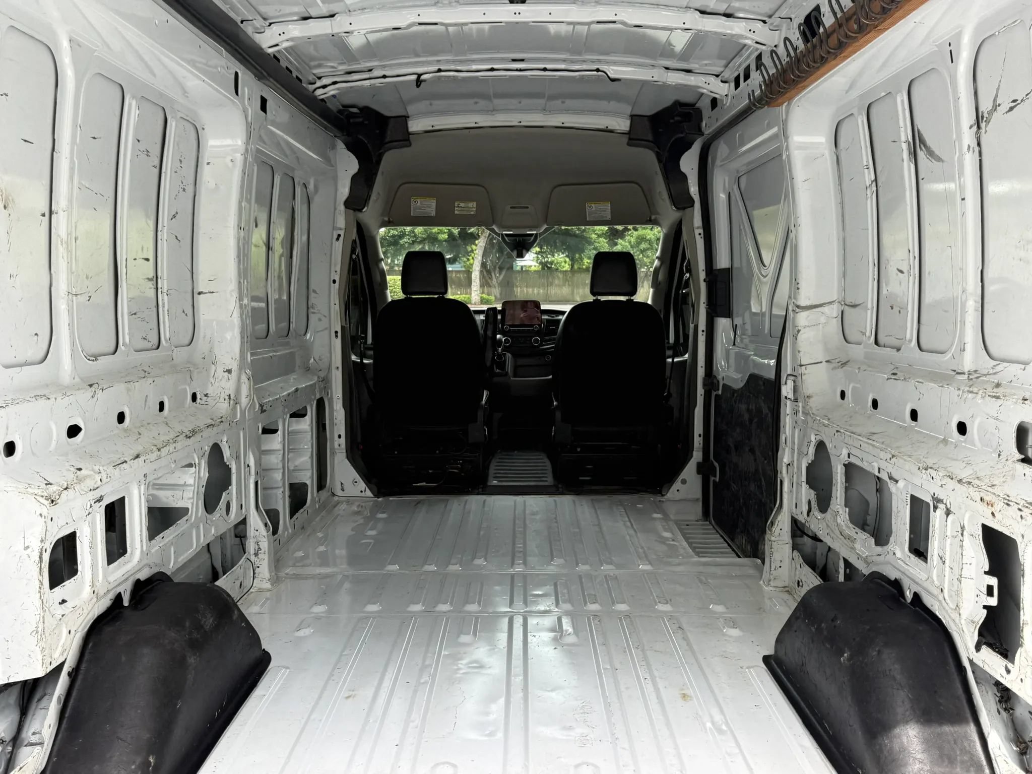 Used 2021 Ford Transit 250 Medium Roof RWD image 3