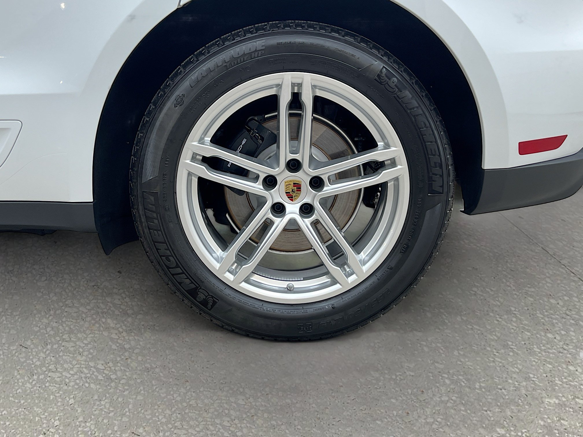 Certified 2026 Porsche Macan AWD/4WD image 33
