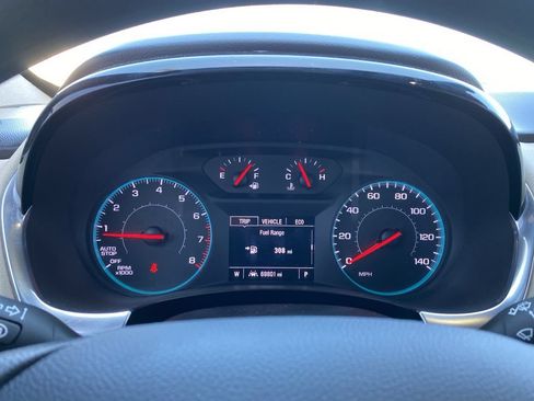 Used 2023 Chevrolet Traverse LS FWD image 25