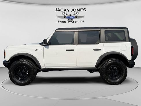 Used 2024 Ford Bronco Badlands w/ Sasquatch Package AWD/4WD image 2