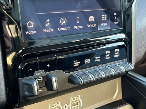 Used 2025 RAM 3500 Laramie image 41