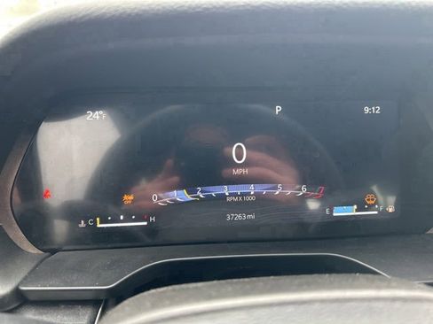 Used 2023 Jeep Grand Cherokee L Laredo image 11