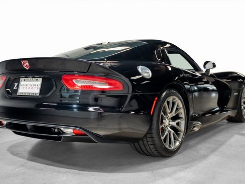 Used 2013 SRT Viper GTS w/ GTS Laguna Interior Pkg image 12