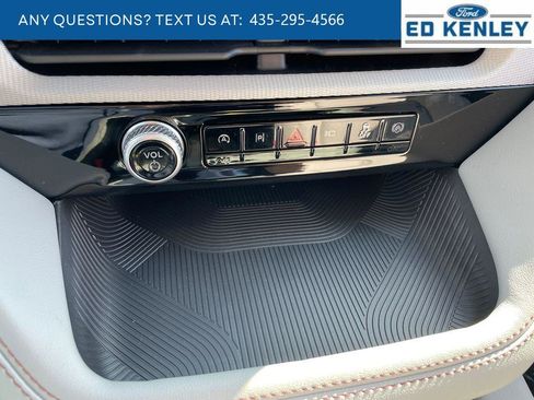 New 2026 Ford Explorer Active AWD/4WD image 12