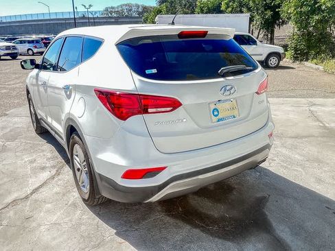 Used 2018 Hyundai Santa Fe Sport image 6