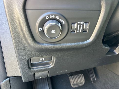 New 2025 Jeep Grand Cherokee L Limited image 10