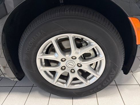 Used 2026 Chrysler Pacifica Select FWD image 9