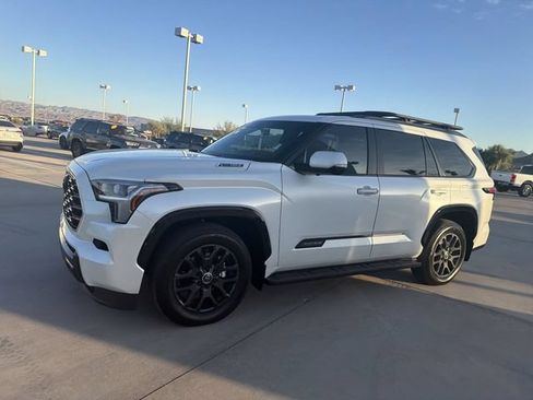 Certified 2024 Toyota Sequoia Platinum AWD/4WD image 8