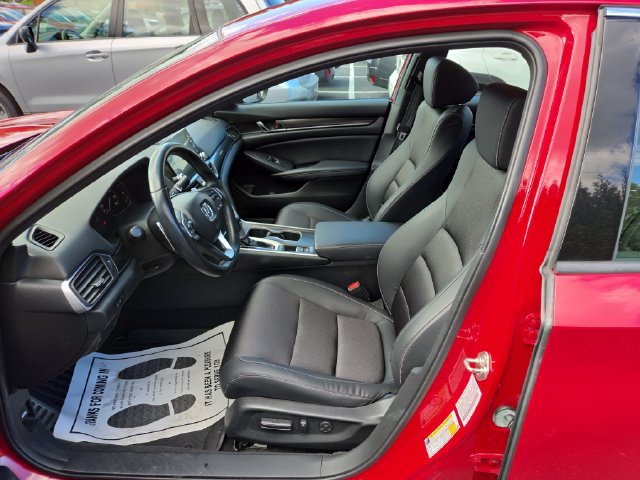 Used 2018 Honda Accord Sport image 13